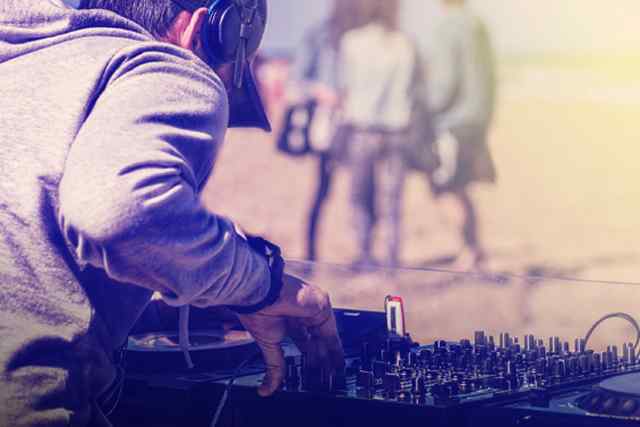 https://manolozandunga.com/wp-content/uploads/2017/06/inner_fest_event_01.jpg